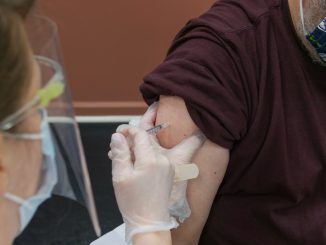 Han pasado tres años y todos estamos inmunizados. Y aún así, tiene sentido que España lance su vacuna ahora