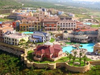 Benidorm se consolida como el primer destino turístico costero de España tras rozar el lleno absoluto al inicio de la temporada de verano